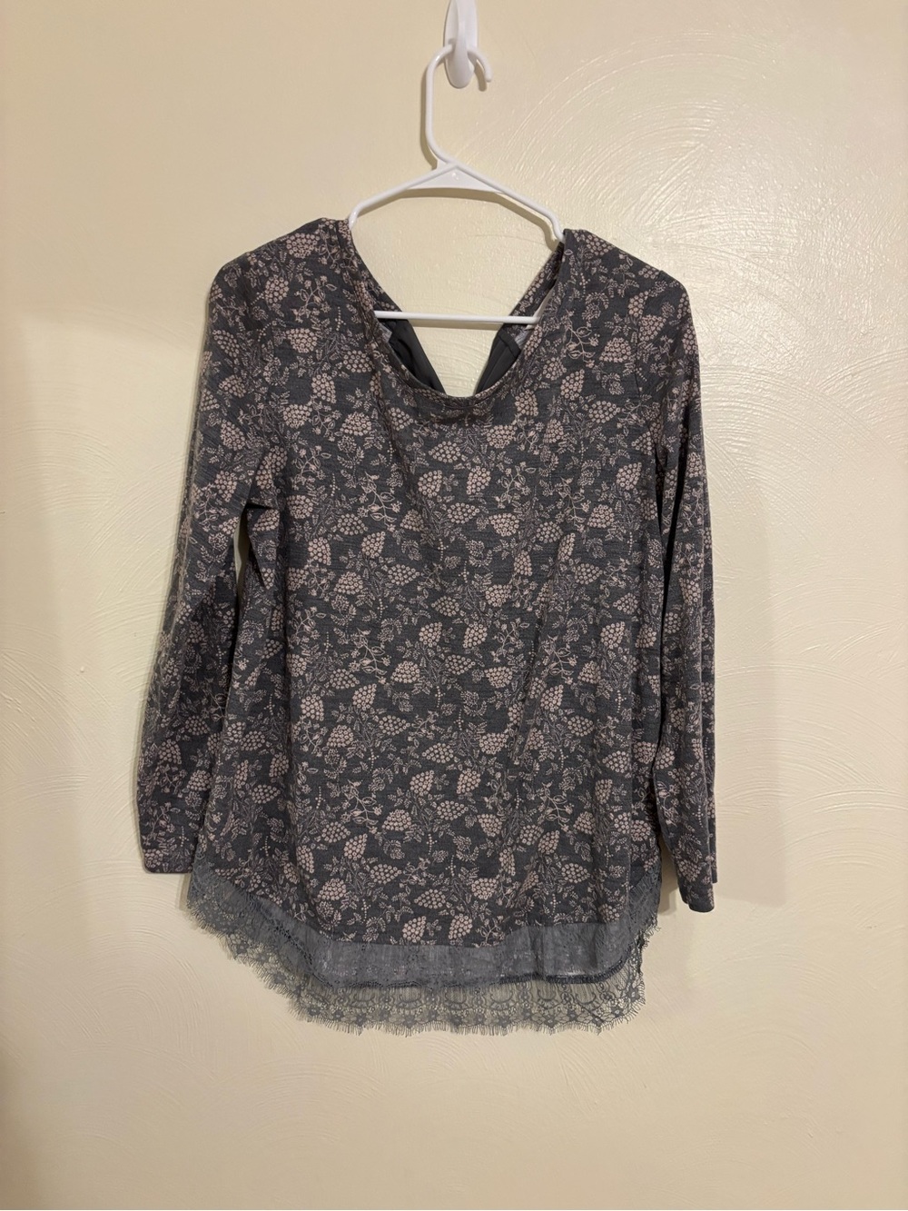 Lauren Conrad L Floral Lace Trim Tie Back Long Sleeve Top